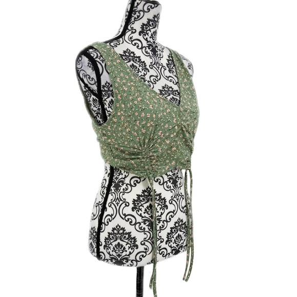 Iris Green Floral Ruched Crop Top Button Front Tank with Adjustable Ties - Picture 9 of 13